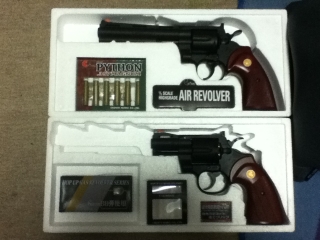 クラウン コルトパイソン .357マグナム 2.5インチ
